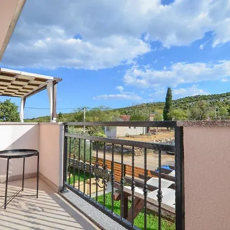 Apartment Luana With Private Pool Kasic